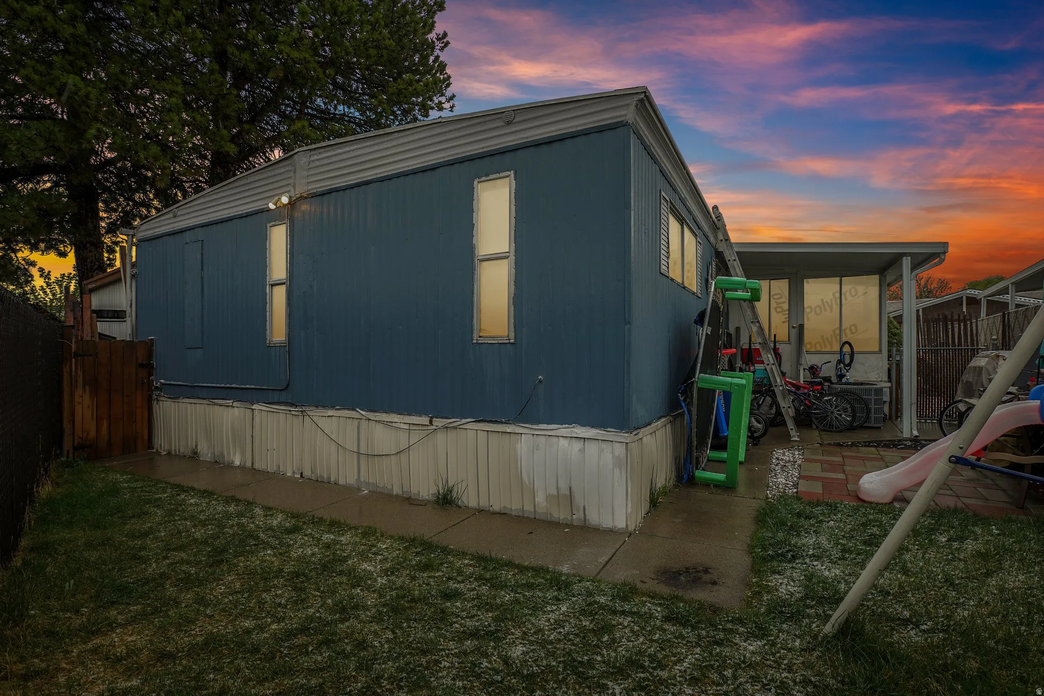 View of property exterior