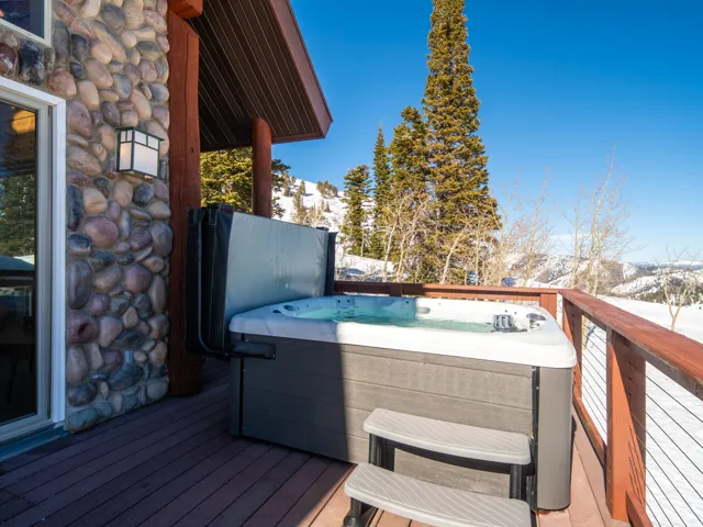 6781 N Chaparral Dr, Eden, Utah 84310