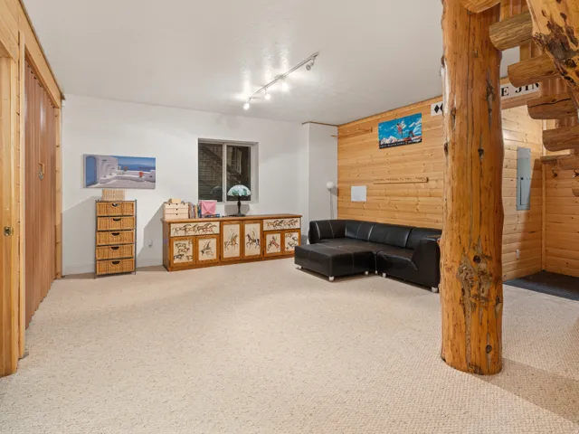 6781 N Chaparral Dr, Eden, Utah 84310