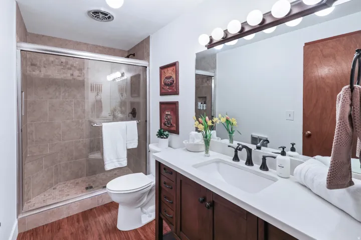 Main floor guest bath