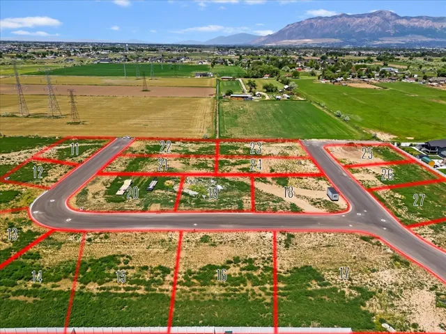 View of property location featuring property boundaries highlighted and mountains
