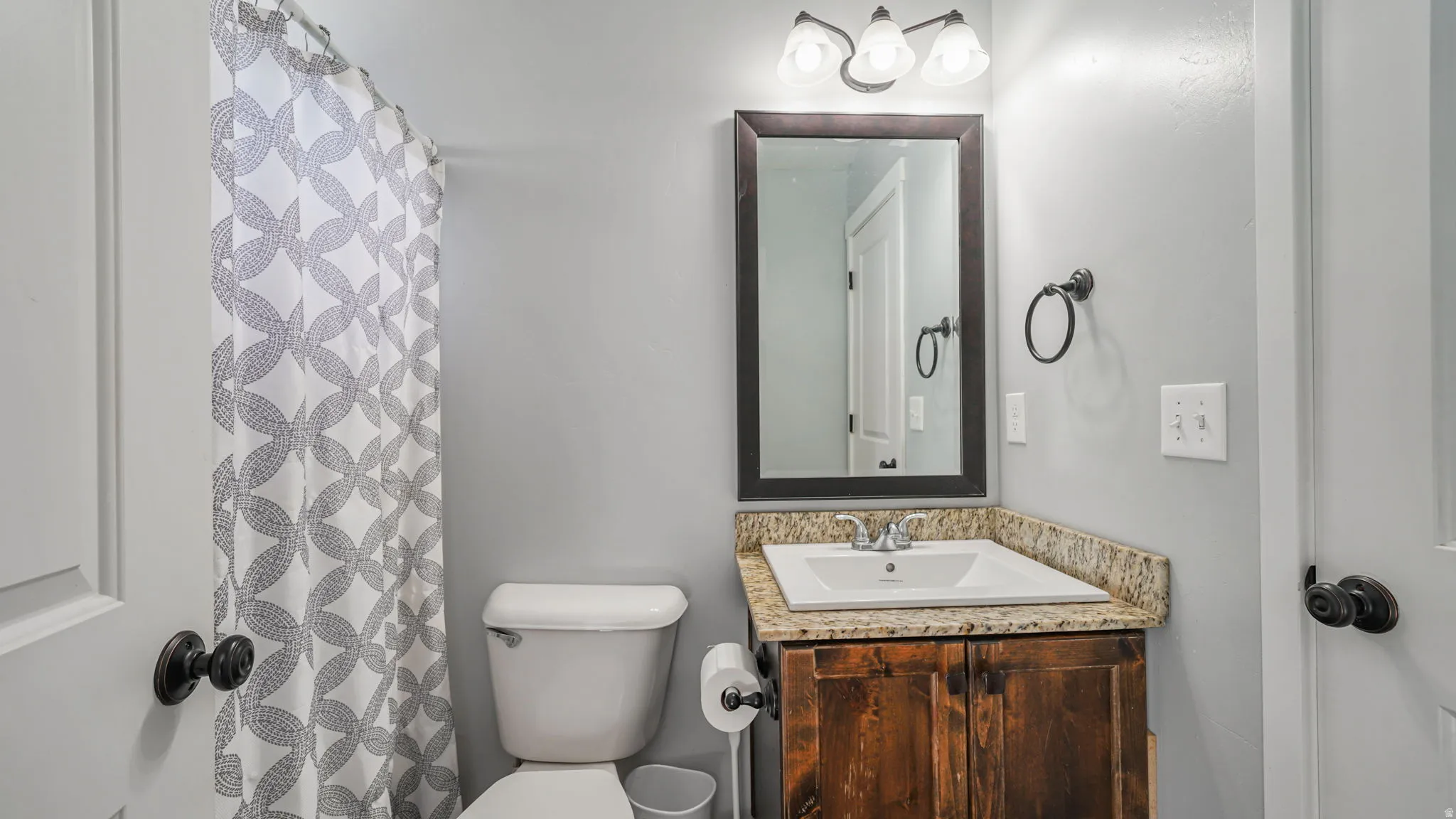 Upper floor bathroom