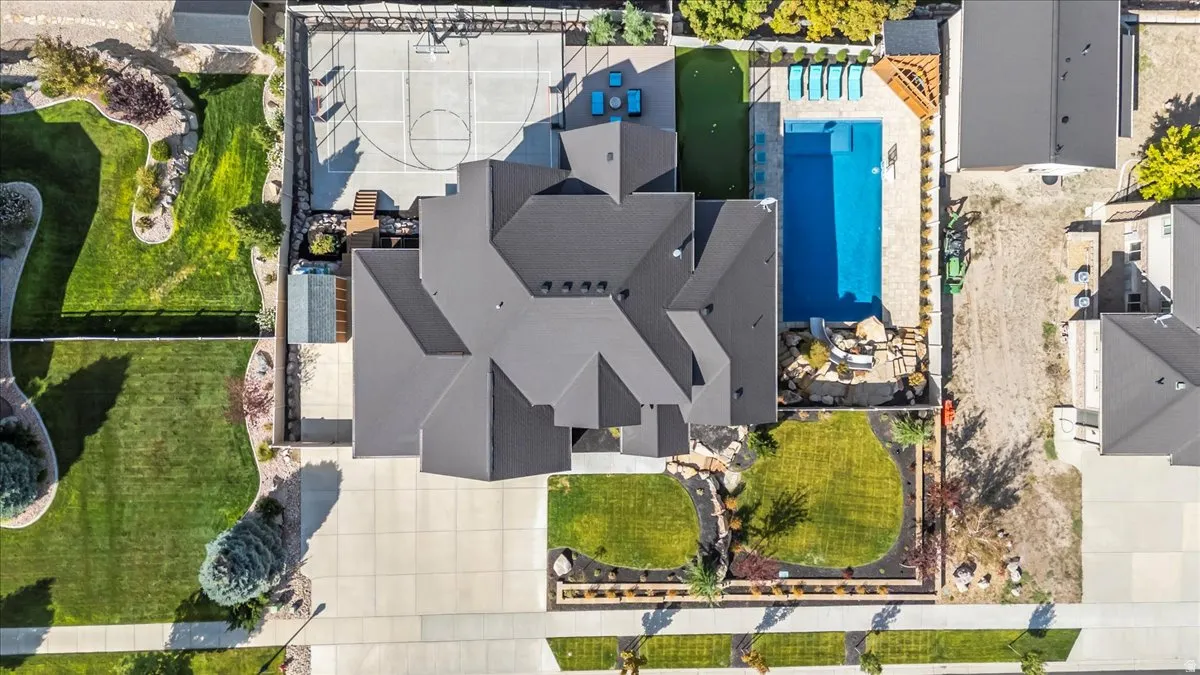 Bird's eye view of a pool