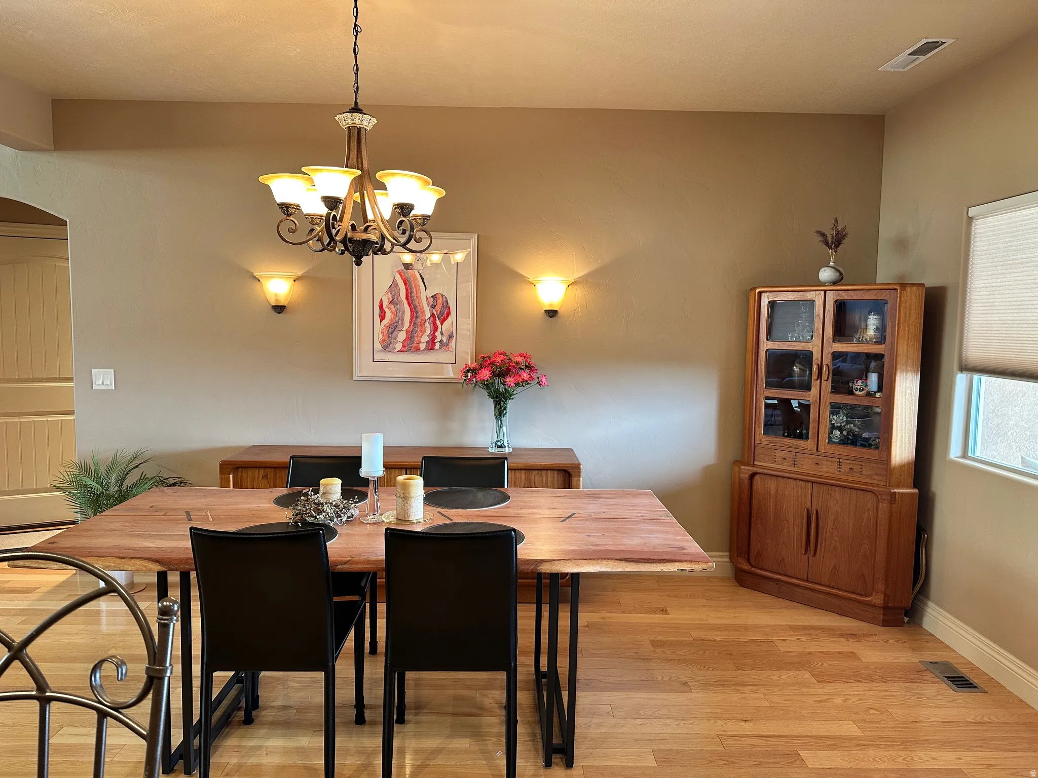 Plenty of space for a larger dining table