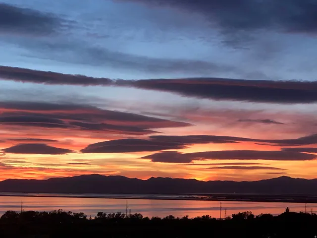Expansive mountain and lake scenery
