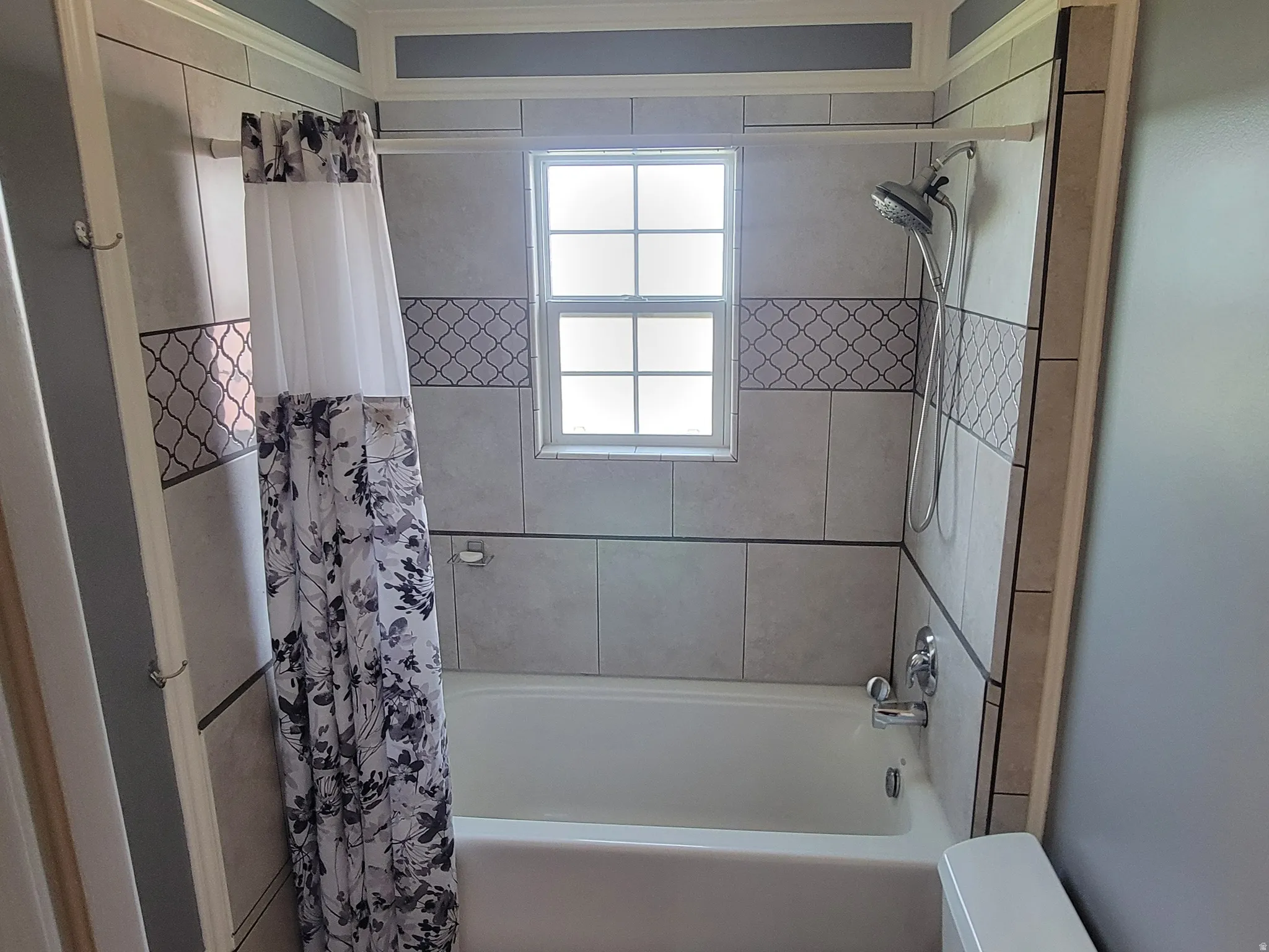 Bathroom with shower / bath combo