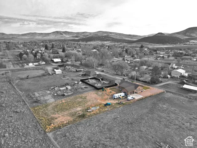 View of property location featuring mountains