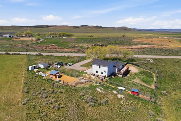 Overview of rural landscape with a mountainous background