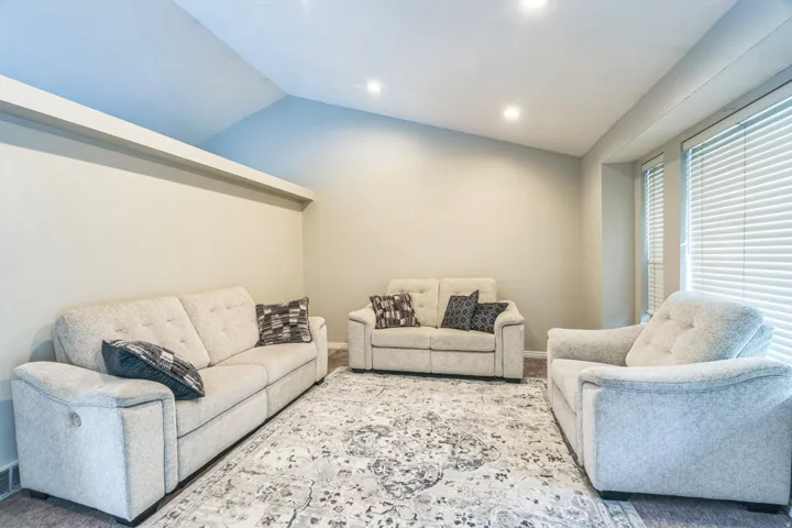 910 W Brandermill Cv, West Jordan, Utah 84081