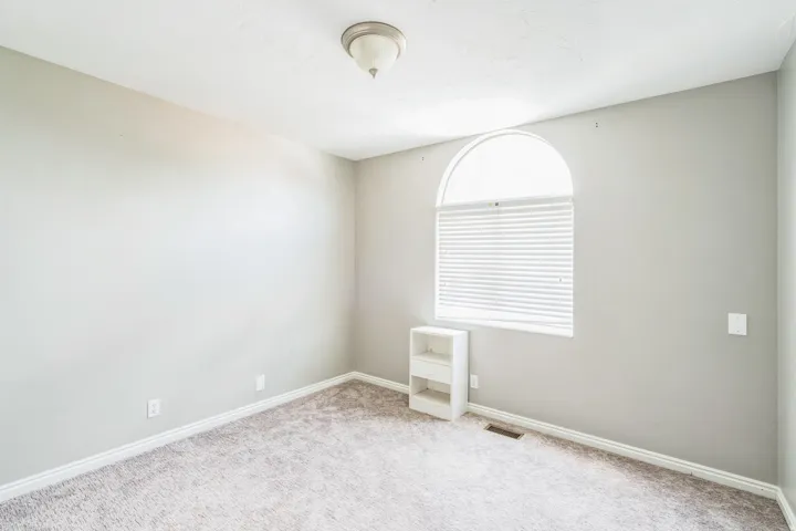 910 W Brandermill Cv, West Jordan, Utah 84081