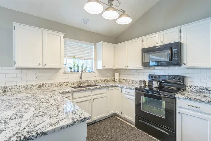 910 W Brandermill Cv, West Jordan, Utah 84081