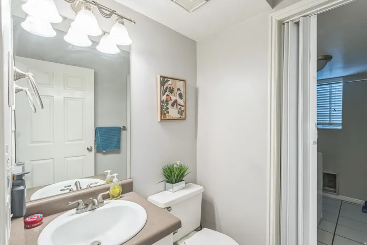 910 W Brandermill Cv, West Jordan, Utah 84081