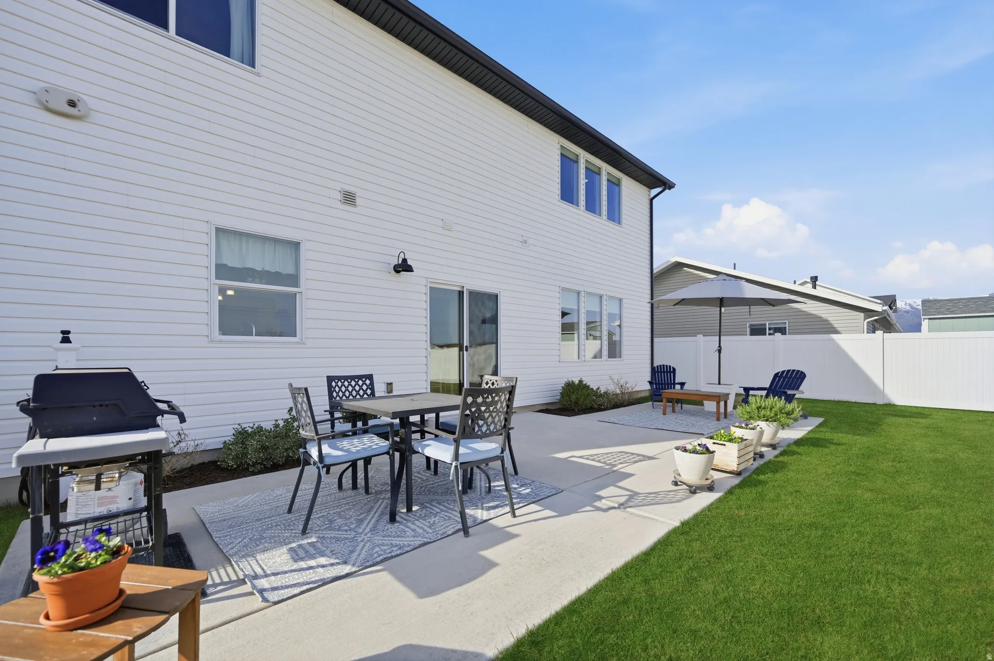 View of patio and outdoor dining area