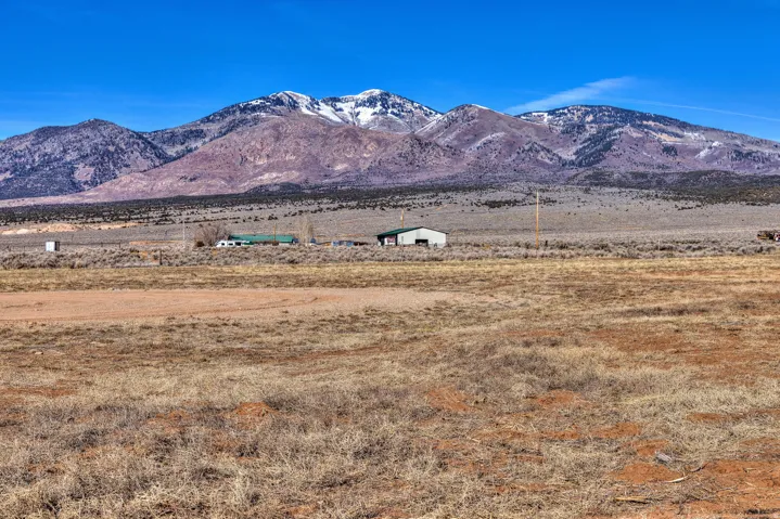 112 E Maddison Ave, La Sal, Utah 84530