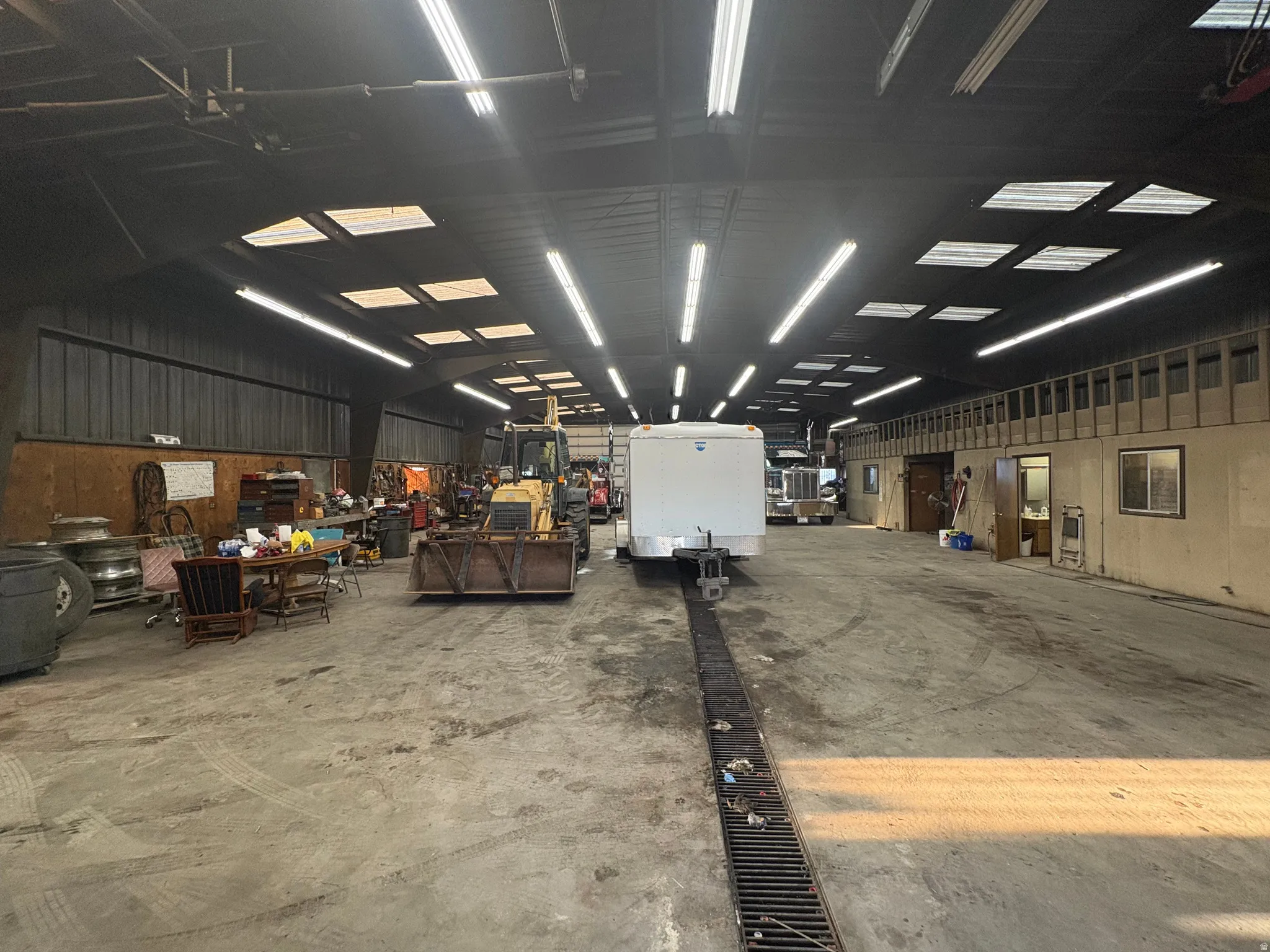 Garage with metal wall