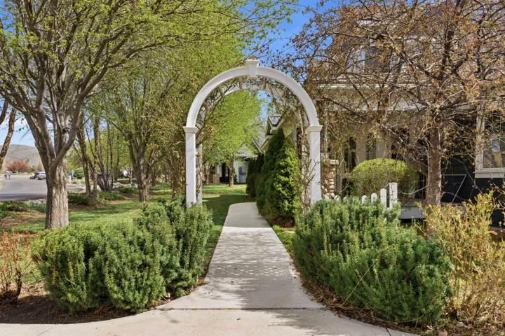 1232 N Dutch Fields Pkwy, Midway, Utah 84049