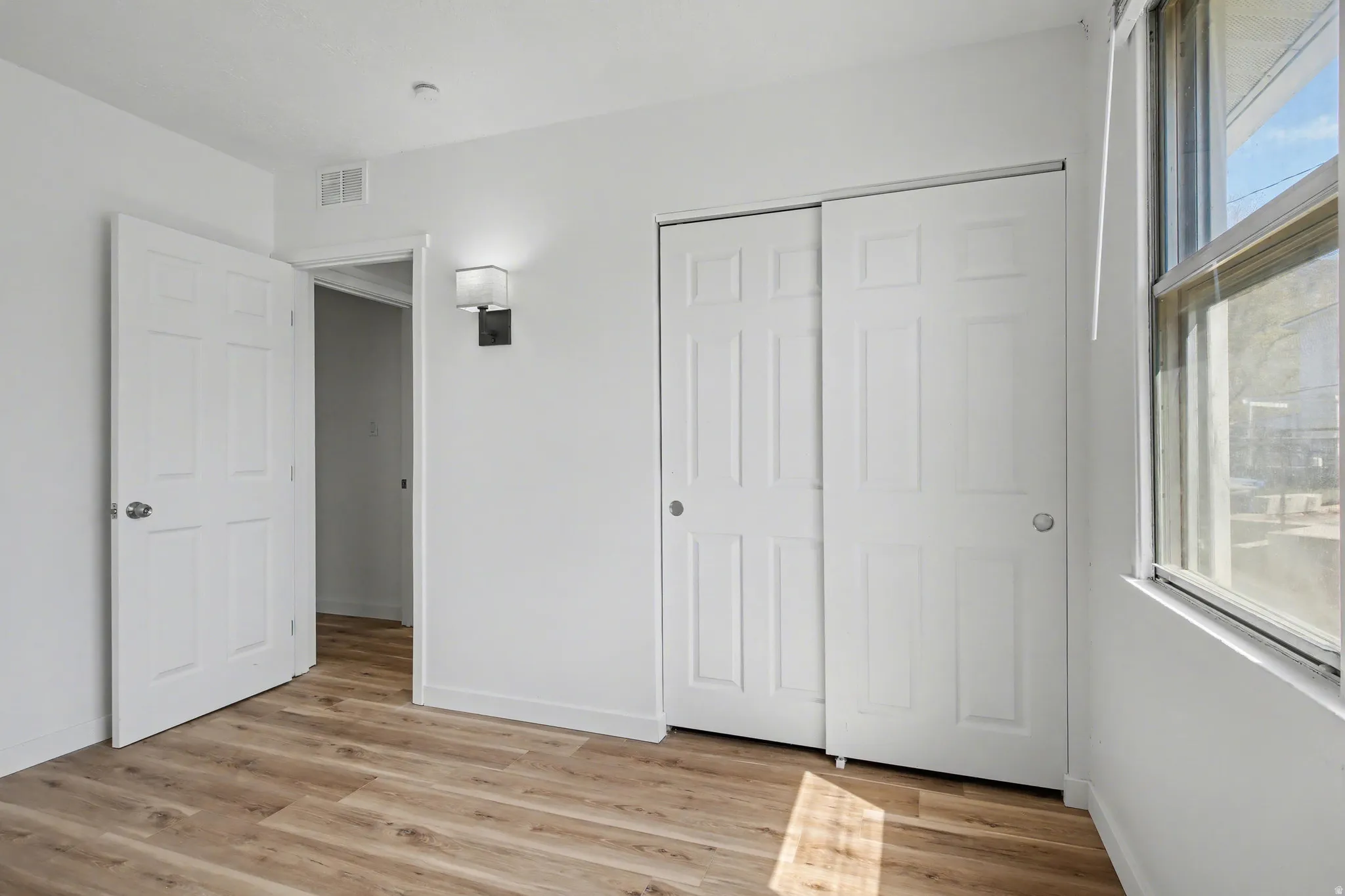 Main Bedroom alternate view