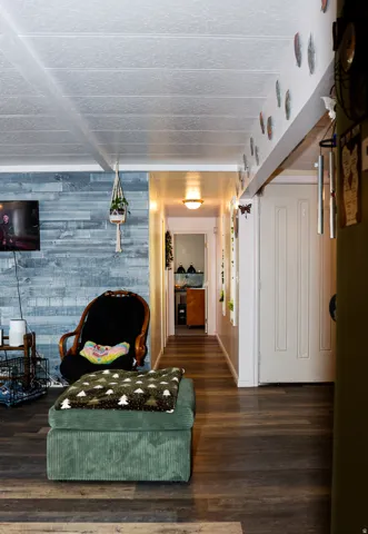 Corridor to other bedrooms and bathroom