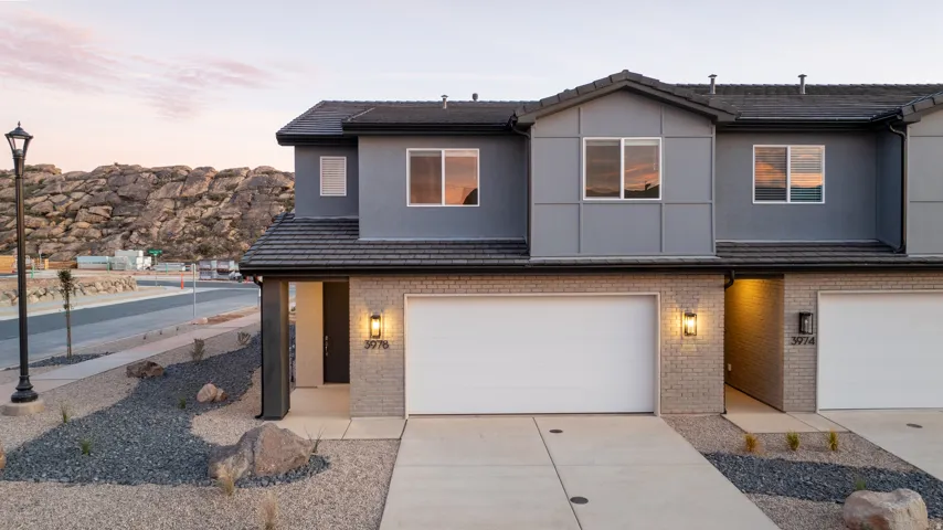 *Photo of similar unit