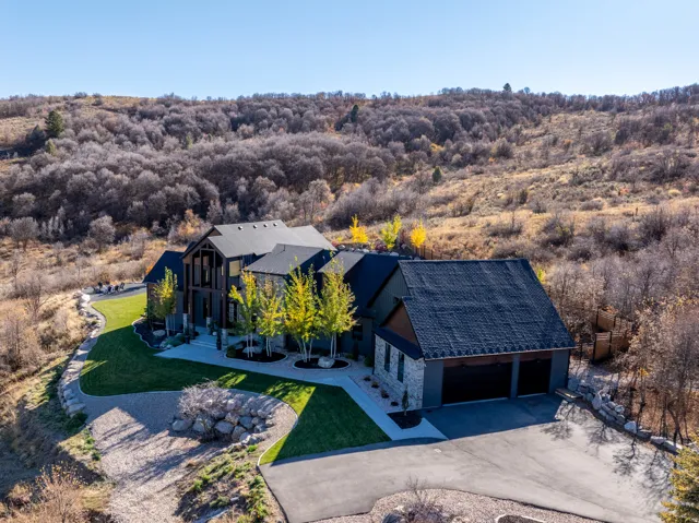 6861 E Summit Peak Cir, Huntsville, Utah 84317