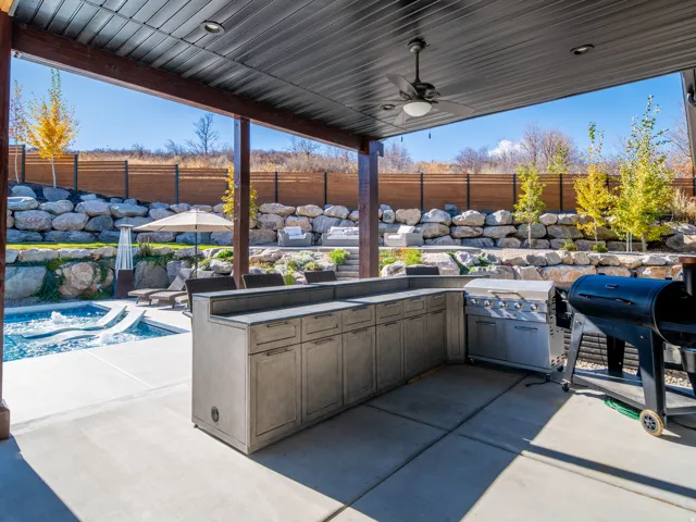 6861 E Summit Peak Cir, Huntsville, Utah 84317
