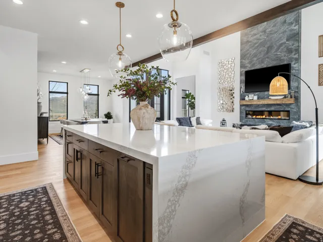 6861 E Summit Peak Cir, Huntsville, Utah 84317