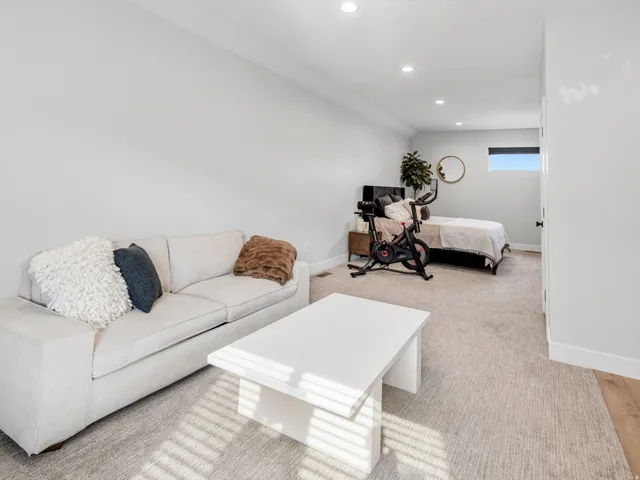 6861 E Summit Peak Cir, Huntsville, Utah 84317