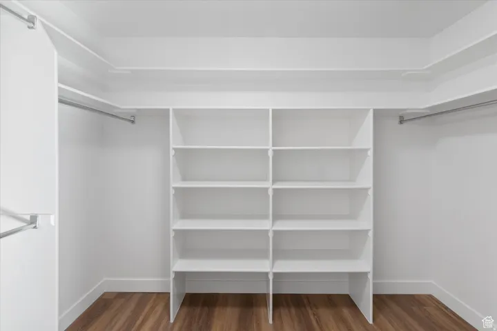 Walk in closet