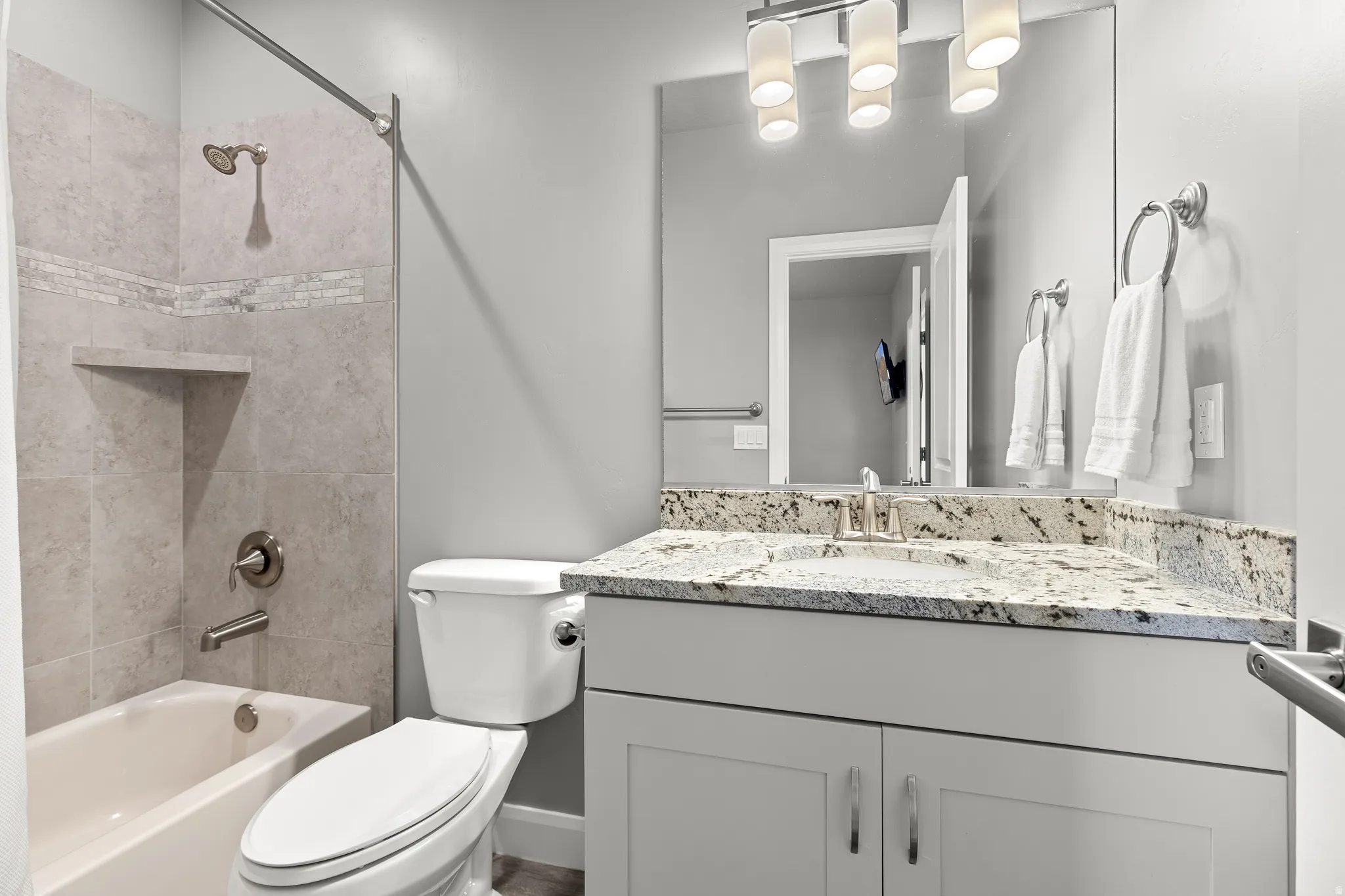 Private Ensuite Bathroom for Bedroom 3 with Tub Shower