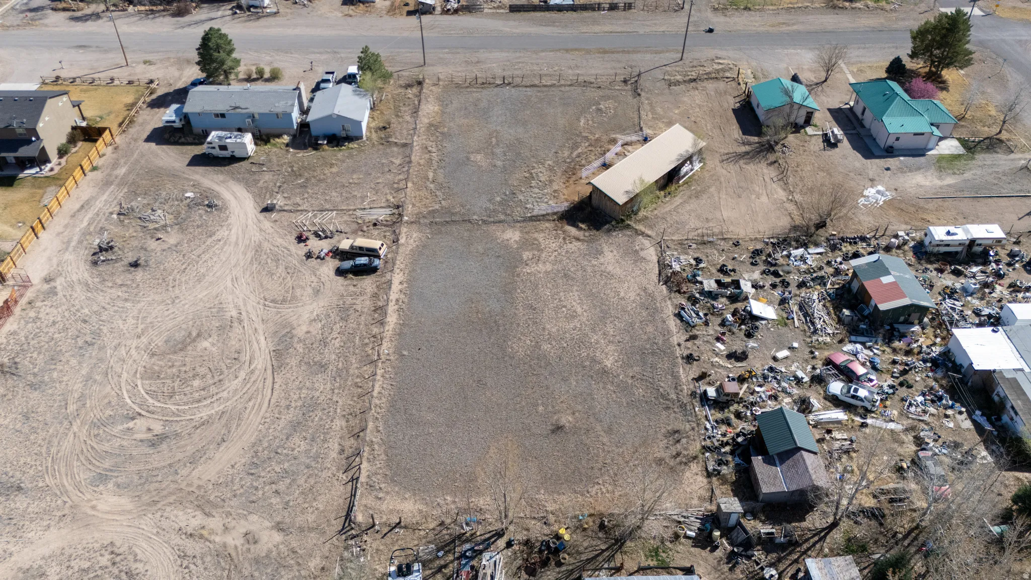 Aerial view of property and surrounding area