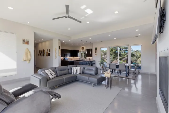 371 N Pinion Hills Dr, Dammeron Valley, Utah 84783