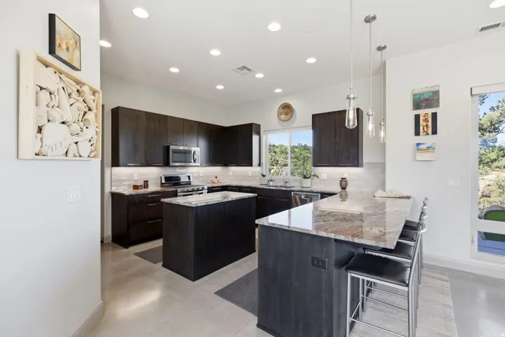 371 N Pinion Hills Dr, Dammeron Valley, Utah 84783
