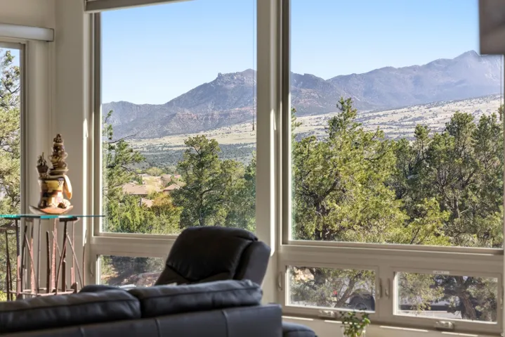 371 N Pinion Hills Dr, Dammeron Valley, Utah 84783