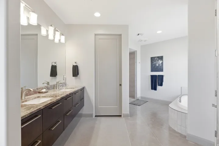 371 N Pinion Hills Dr, Dammeron Valley, Utah 84783