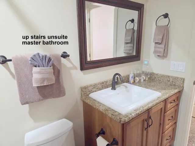 2nd master ensuite bathroom.