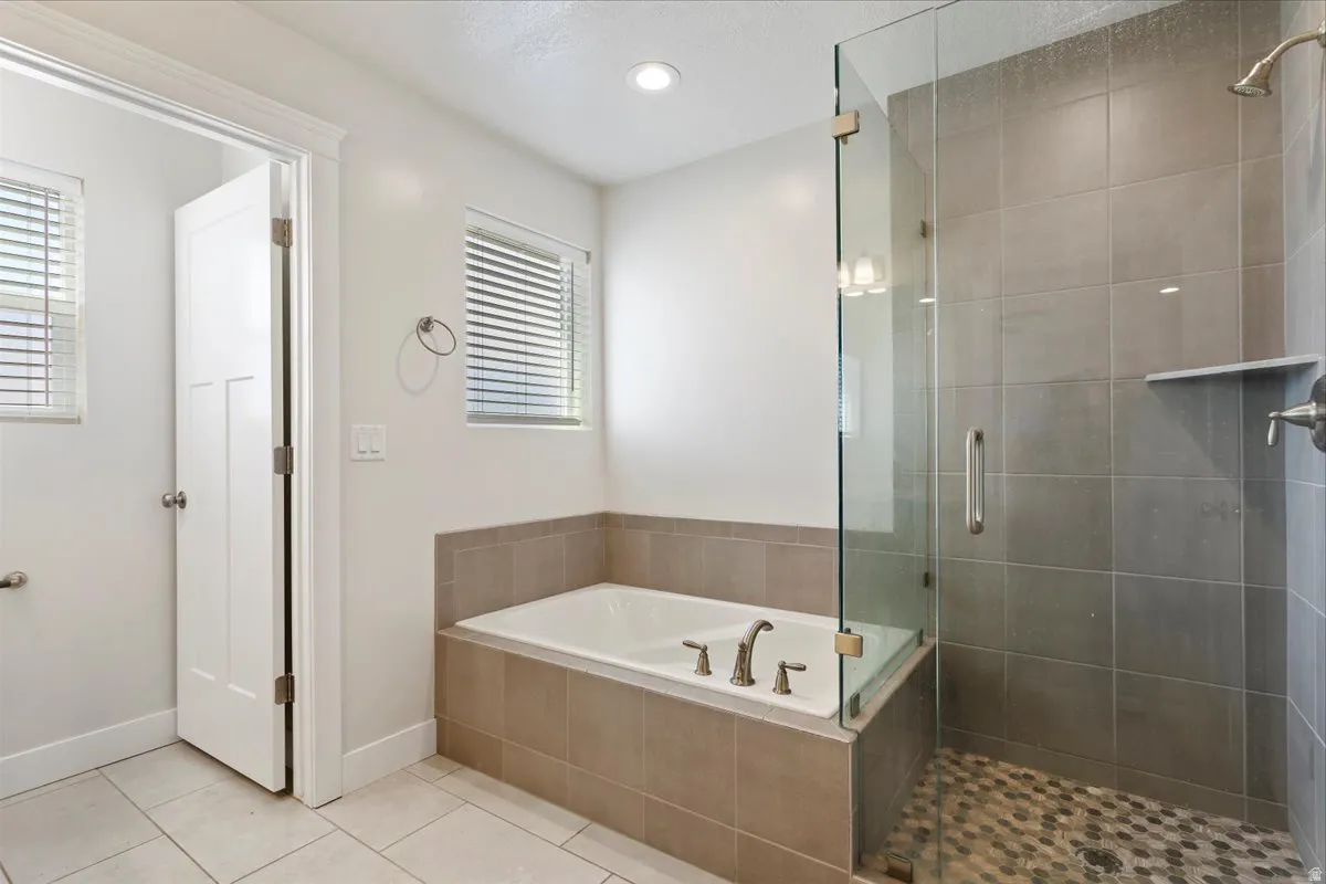 PHOTO OF SIMILAR HOME