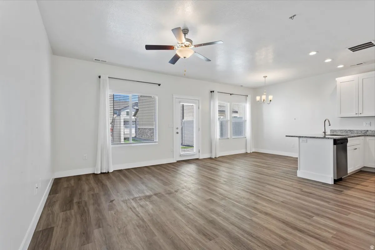 PHOTO OF SIMILAR HOME