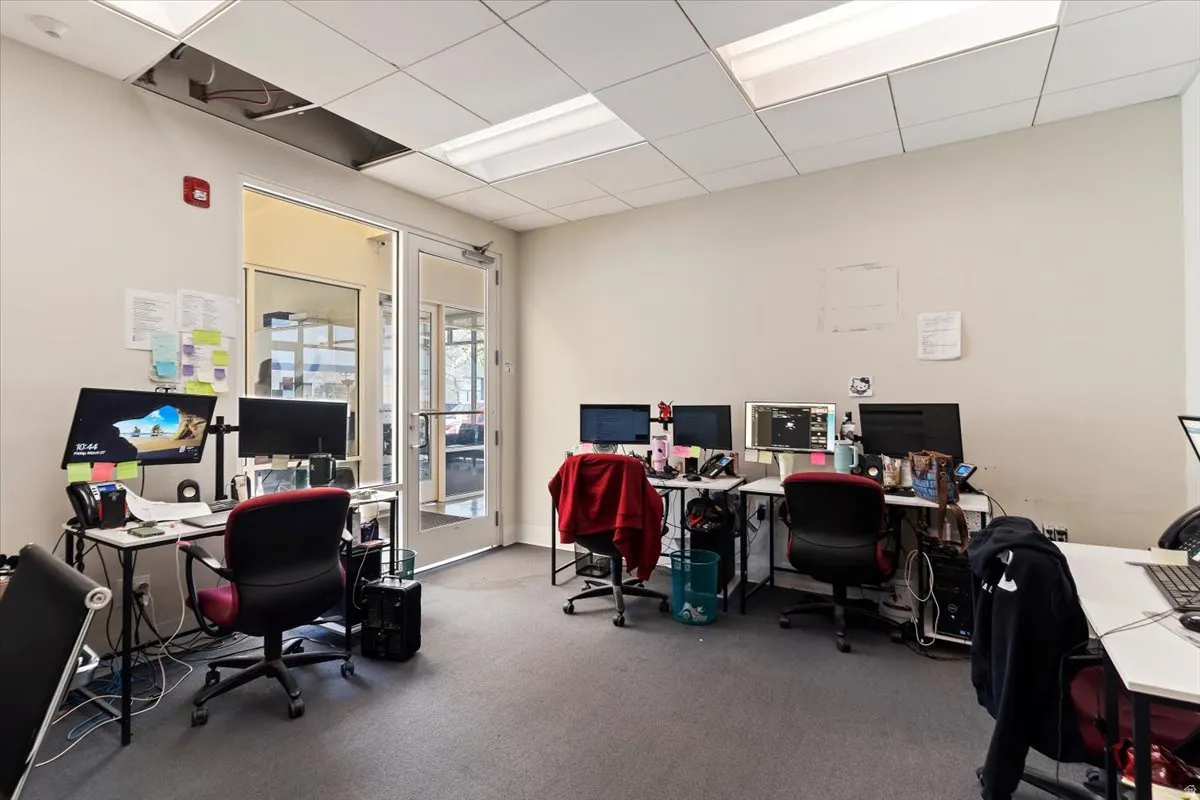 Office space featuring a drop ceiling