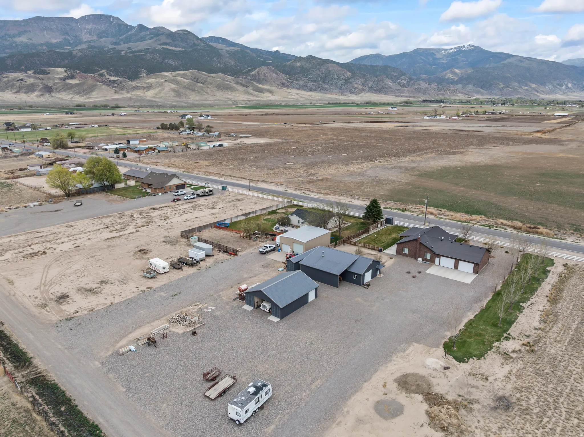 Aerial view of sparsely populated area with mountains