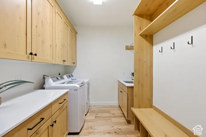 30 W Bedrock Cir, Santa Clara, Utah 84765