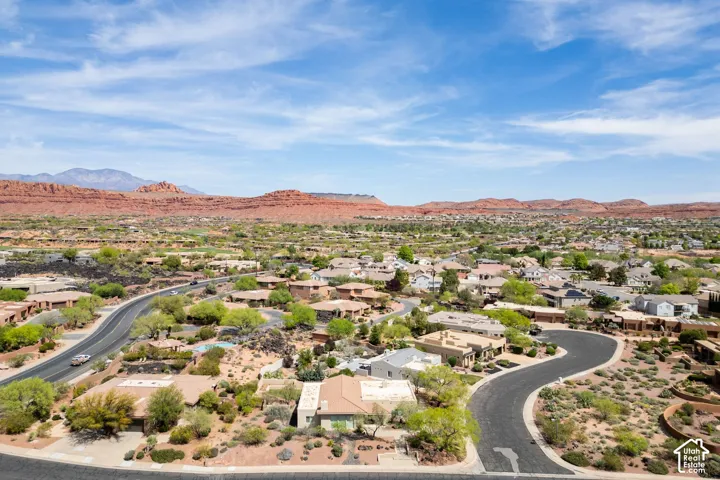 30 W Bedrock Cir, Santa Clara, Utah 84765