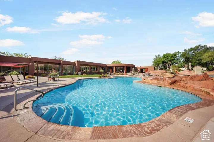 30 W Bedrock Cir, Santa Clara, Utah 84765