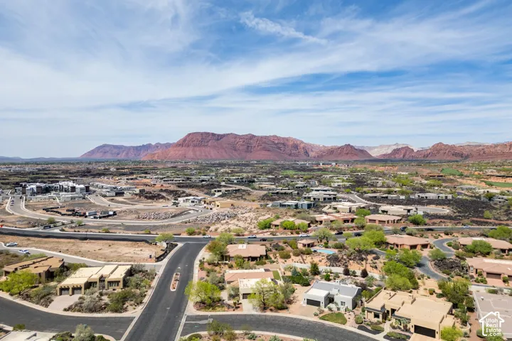 30 W Bedrock Cir, Santa Clara, Utah 84765