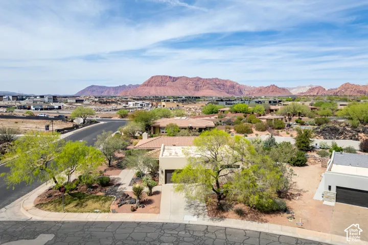 30 W Bedrock Cir, Santa Clara, Utah 84765