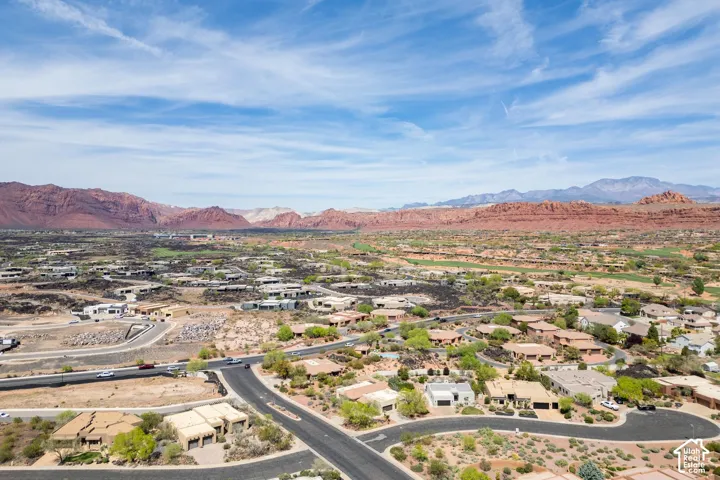 30 W Bedrock Cir, Santa Clara, Utah 84765