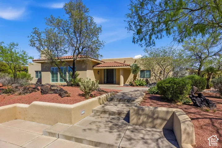 30 W Bedrock Cir, Santa Clara, Utah 84765