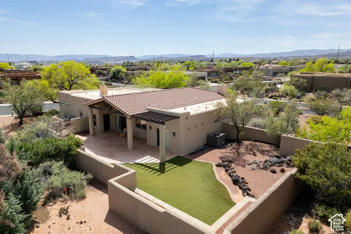 30 W Bedrock Cir, Santa Clara, Utah 84765