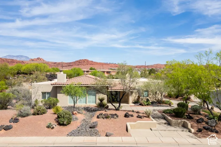 30 W Bedrock Cir, Santa Clara, Utah 84765