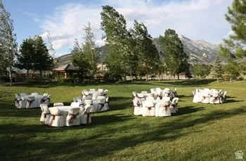Surrounding community with a mountain view