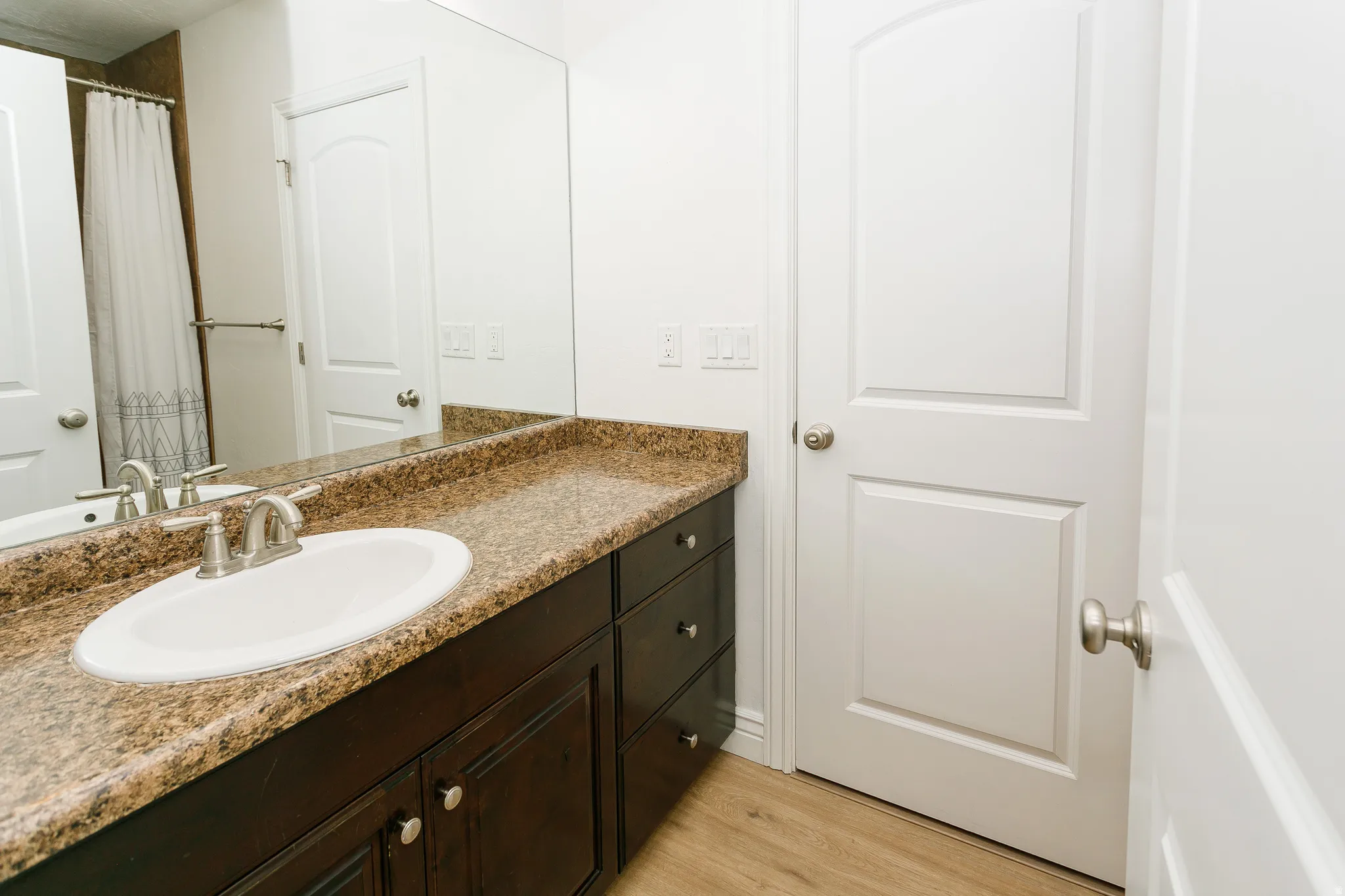 It only has one vanity, not like the one upstairs.